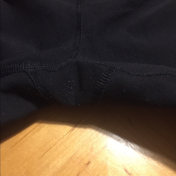 ⚡️SALE⚡️Reversible Ivivva Cropped Leggings - Picture 7 of 8